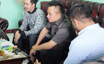 Kunjungan Ketua Bawaslu Provinsi Lampung di Sekretariat Panwaslu Kecamatan bersama Ketua dan Anggota Bawaslu Kabupaten Pesawaran.