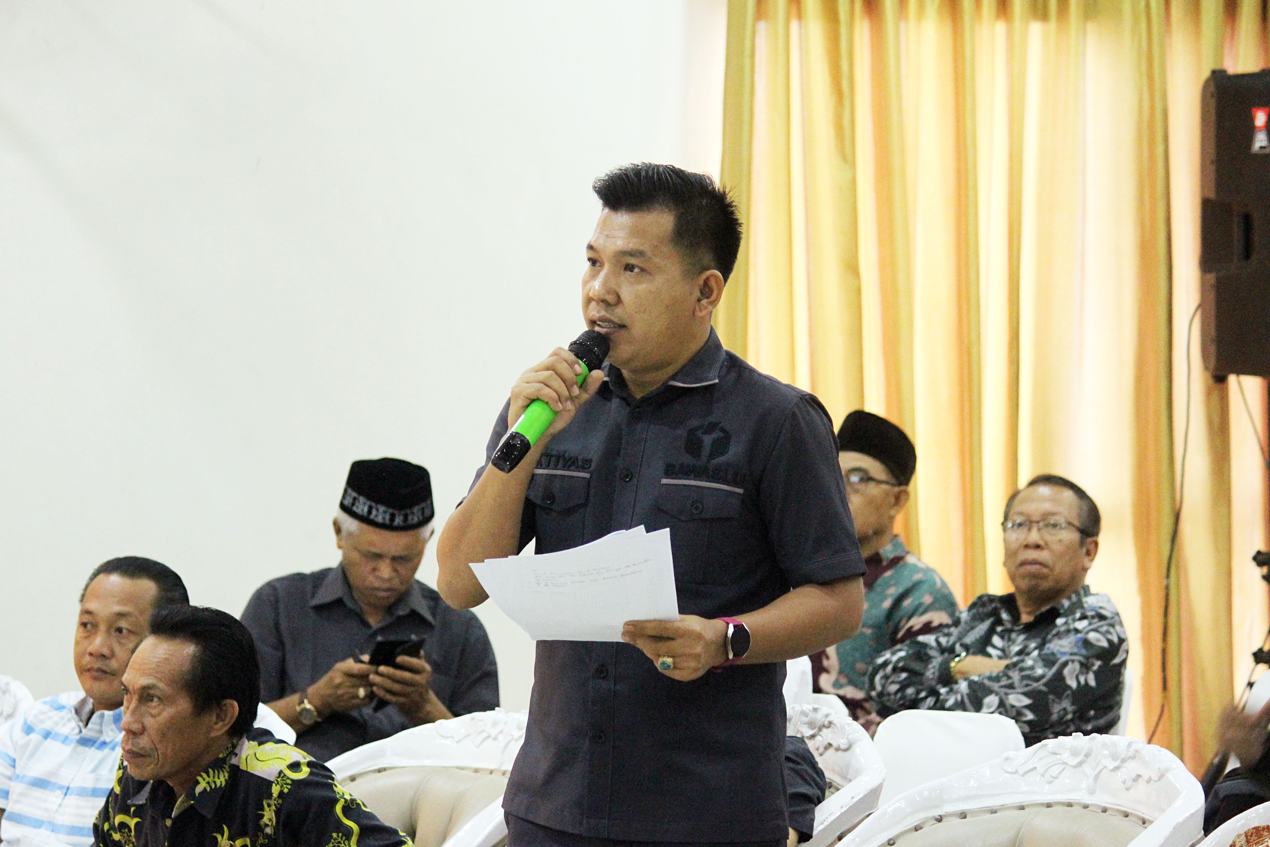 Anggota Bawaslu Pesawaran, Oktiyas Afriza, menghadiri rapat pleno penetapan Daftar Pemilih Sementara (DPS) di Kabupaten Pesawaran untuk Pemilihan Serentak tahun 2024, Jum'at (09/08)