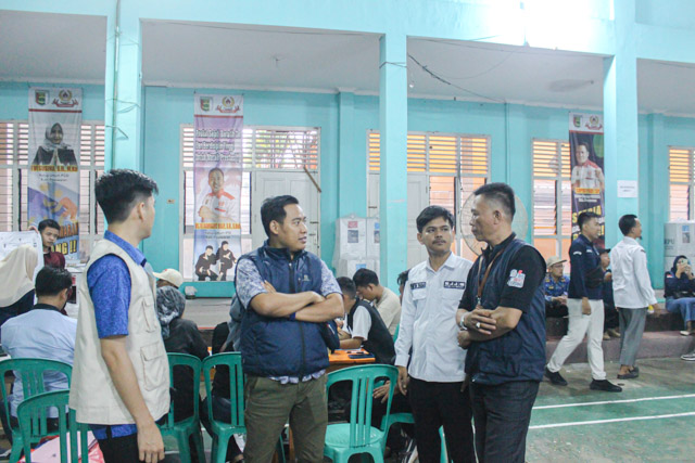 Bawaslu Kabupaten Pesawaran Monitoring Pengawasan Rapat Pleno Rekapitulasi Perolehan Suara di Tingkat Kecamatan, Jum'at (29/11).