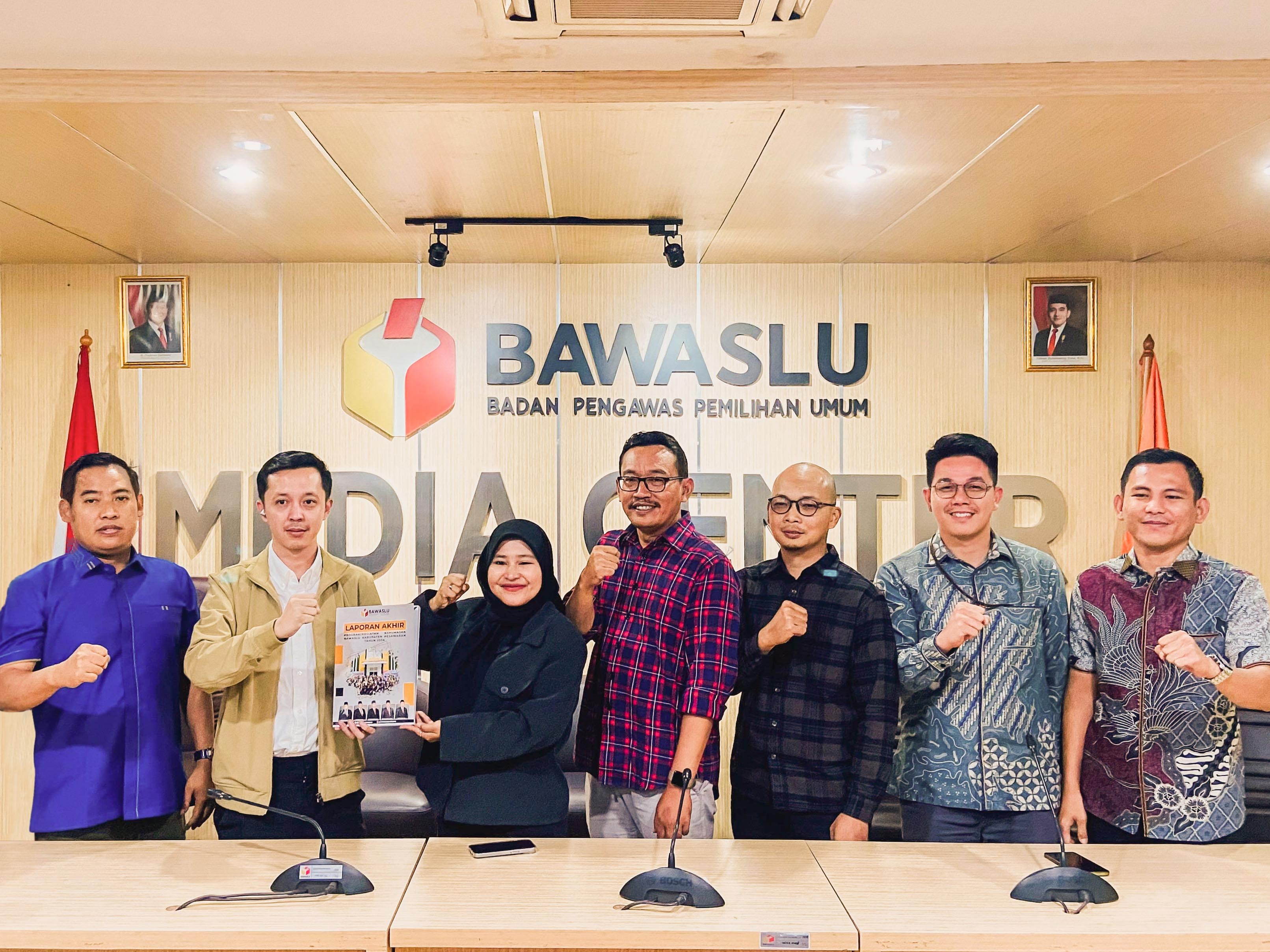 Bawaslu Pesawaran Serahkan Laporan Kinerja Kehumasan ke Bawaslu RI Sebagai Bentuk Tanggung Jawab Publik