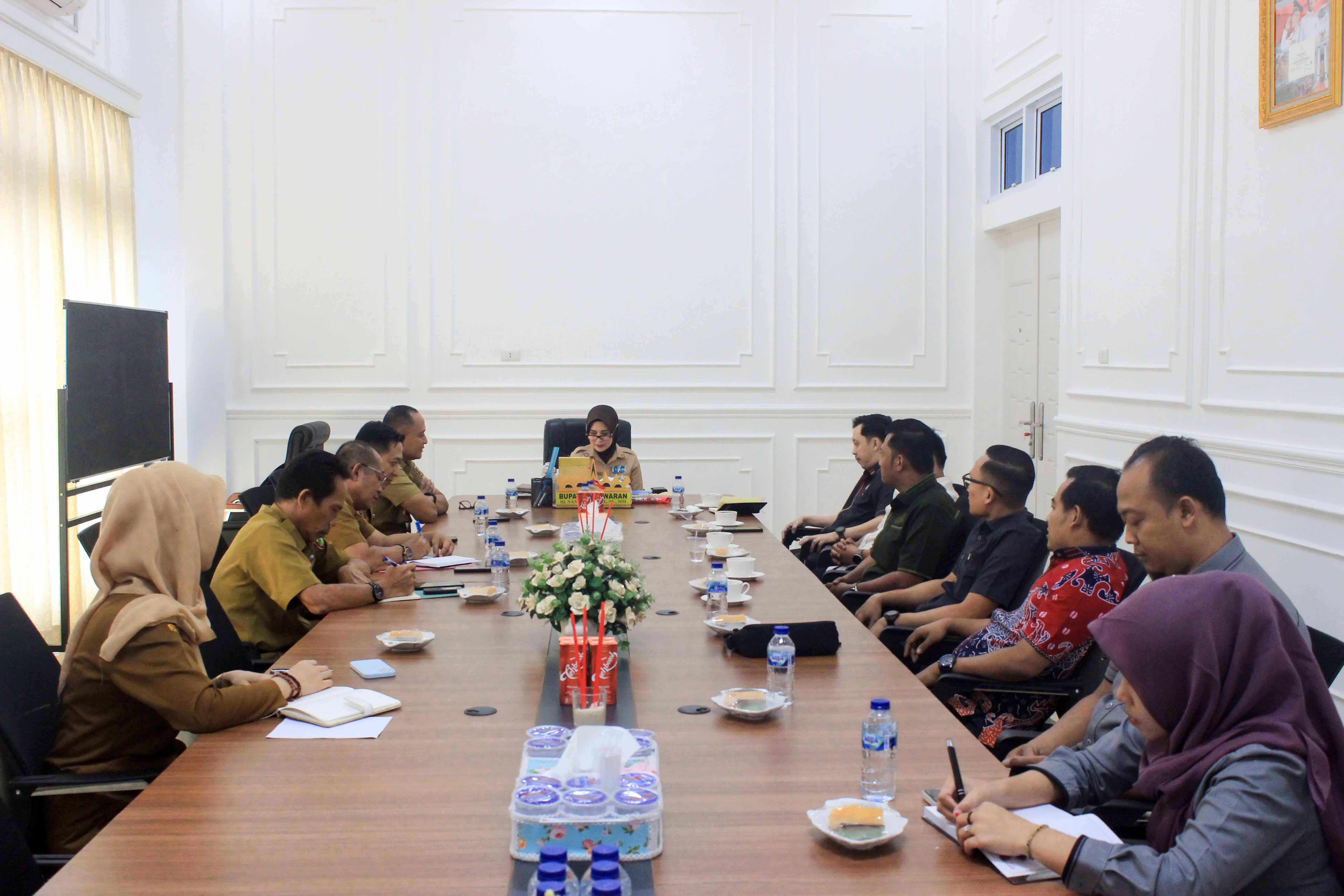 Perkuat Silaturahmi Kelembagaan, Bawaslu Pesawaran Audiensi dengan Bupati Pesawaran