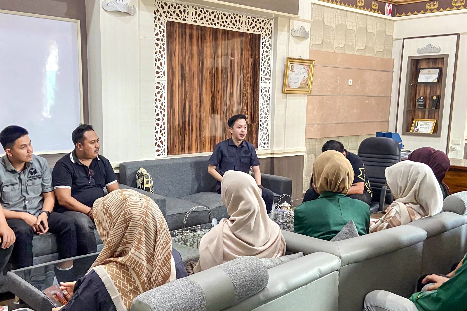 Bawaslu Kabupaten Pesawaran Gelar Dialog Penguatan Pemahaman Demokrasi Bersama Mahasiswa