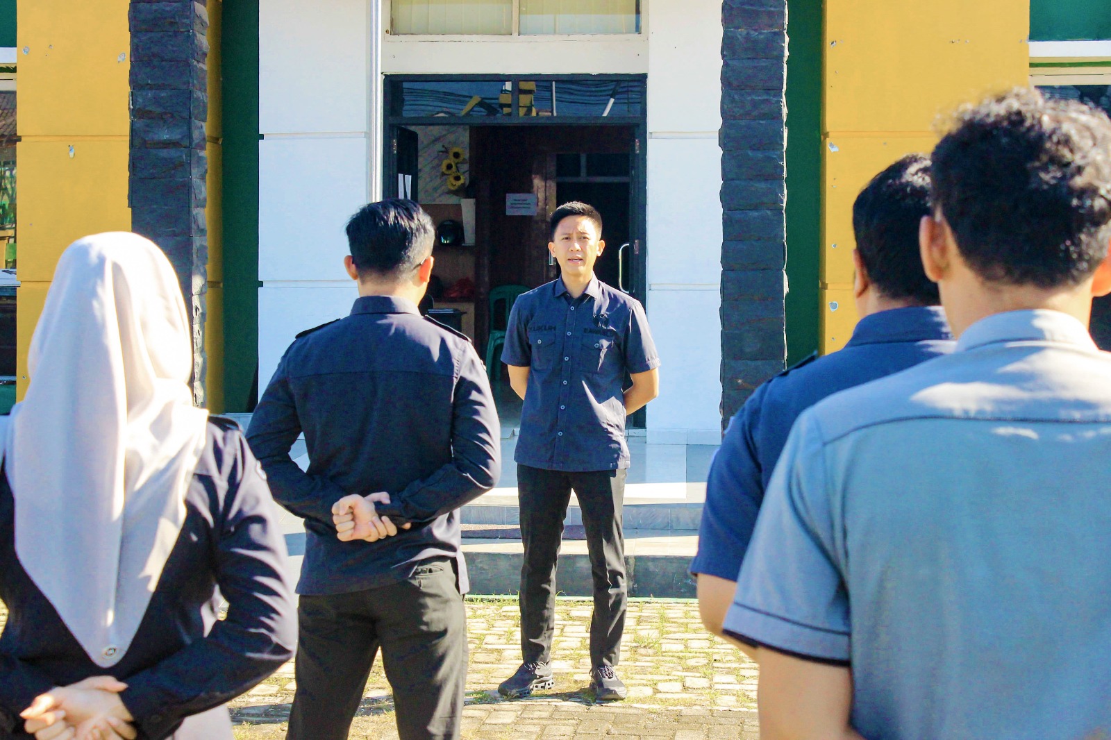 Pimpin Apel Pagi, Kukuh Julian Ingatkan Jajaran untuk Jaga Suasana Kerja Harmonis 
