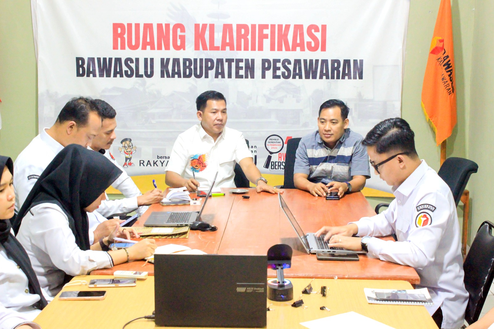 Perkuat Koordinasi dan Evaluasi Kinerja, Bawaslu Kabupaten Pesawaran Gelar Rapat Mingguan