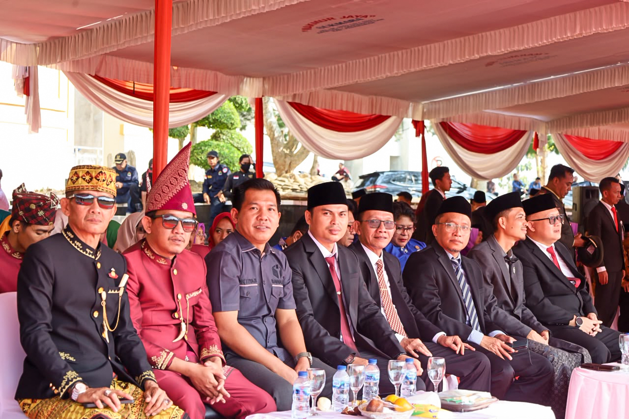 Bawaslu Kabupaten Pesawaran Ikuti Upacara HUT ke-81 RI di Lapangan Pemkab Pesawaran