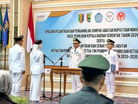 Bawaslu Pesawaran Hadiri Pelantikan Bupati dan Wakil Bupati Terpilih Periode 2025-2030