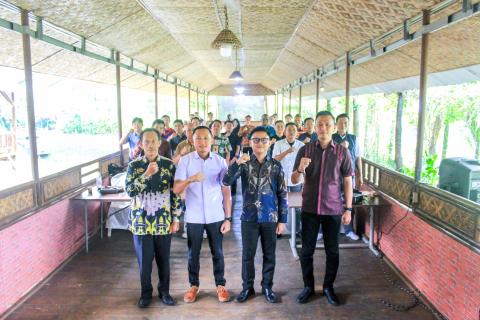 Bawaslu Pesawaran Gelar Rapat Evaluasi Program, Kegiatan dan Anggaran Panwaslu Kecamatan Pasca PSU Pilkada 2025