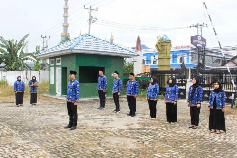 Bawaslu Kabupaten Pesawaran Gelar Upacara Peringati Hari Pahlawan Nasional 2025