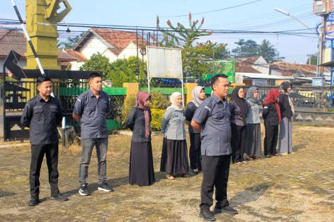 Pimpin Apel Pagi Awal Pekan, Amri Fahada Tekankan Kerja Sama Tim dan Profesionalitas