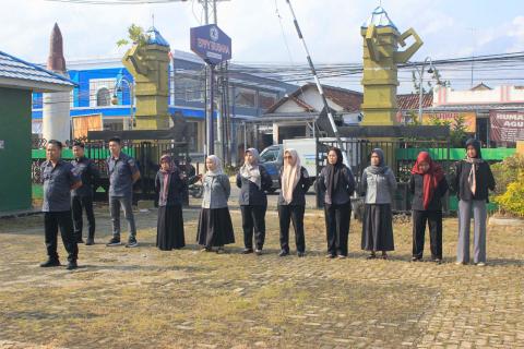 Pimpin Apel Pagi Awal Pekan, Amri Fahada Tekankan Kerja Sama Tim dan Profesionalitas