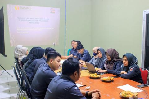 Optimalkan Kearsipan Lembaga, Bawaslu Pesawaran Gelar Rapat Internal