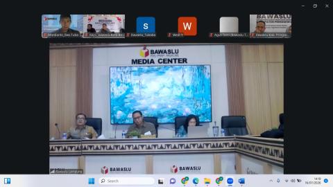 Bawaslu Kabupaten Pesawaran Ikuti Sosialisasi Monev Keterbukaan Informasi Publik Tahun 2026