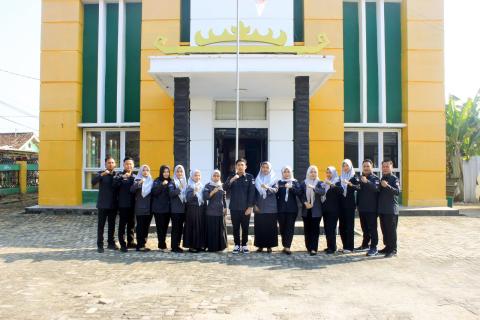 Apel Pagi Jadi Momentum Perkuat Sinergi dan Semangat Kerja Jajaran Bawaslu Kabupaten Pesawaran