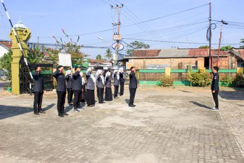 Apel Pagi Jadi Momentum Perkuat Sinergi dan Semangat Kerja Jajaran Bawaslu Kabupaten Pesawaran