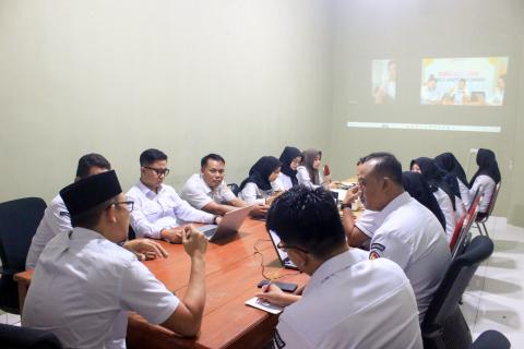 Jaga Ritme Kerja Organisasi, Bawaslu Kabupaten Pesawaran Gelar Evaluasi Kinerja Mingguan