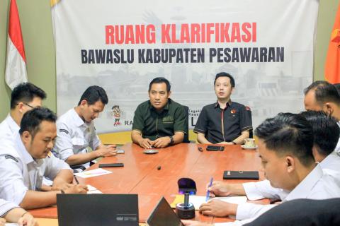 Bawaslu Kabupaten Pesawaran Matangkan Kinerja Pengawasan Melalui Rapat Evaluasi Program dan Koordinasi Internal