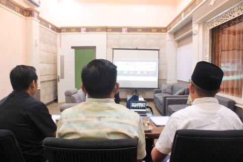 Bawaslu Kabupaten Pesawaran Tandatangani Dokumen IKU Pengawas Pemilu Tahun 2026