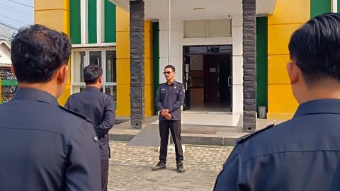Apel Pagi Bawaslu Kabupaten Pesawaran Jadi Momentum Perkuat Soliditas dan Tanggung Jawab Jajaran Sekretariat