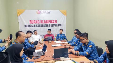 Bawaslu Kabupaten Pesawaran Ingatkan Pentingnya Kerapian Administrasi Hasil Pengawasan dalam Rapat Internal