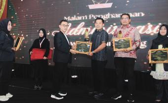 Bawaslu Pesawaran Ukir Prestasi di Ajang Malam Penghargaan Administrasi Bawaslu Lampung 2025