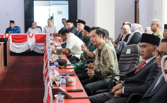Bawaslu Kabupaten Pesawaran Hadiri Rapat Paripurna Pengesahan Pasangan Calon Terpilih PSU Pilkada 2025