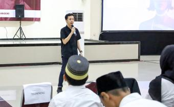 Fatih Tekankan Integritas dan Profesionalitas Penyelenggara dalam Pembekalan PPK dan PPS PSU Pesawaran