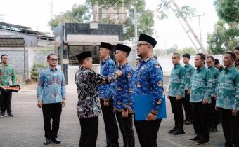 Kepala Sekretariat Bawaslu Pesawaran Kukuh Julian Raih Satyalancana Karya Satya X Tahun