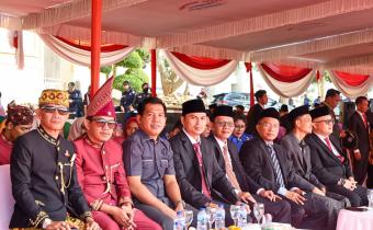 Bawaslu Kabupaten Pesawaran Ikuti Upacara HUT ke-81 RI di Lapangan Pemkab Pesawaran